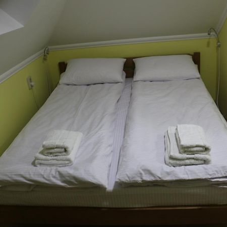 Sweet Home Hostel / Guest House 체르니우치 외부 사진