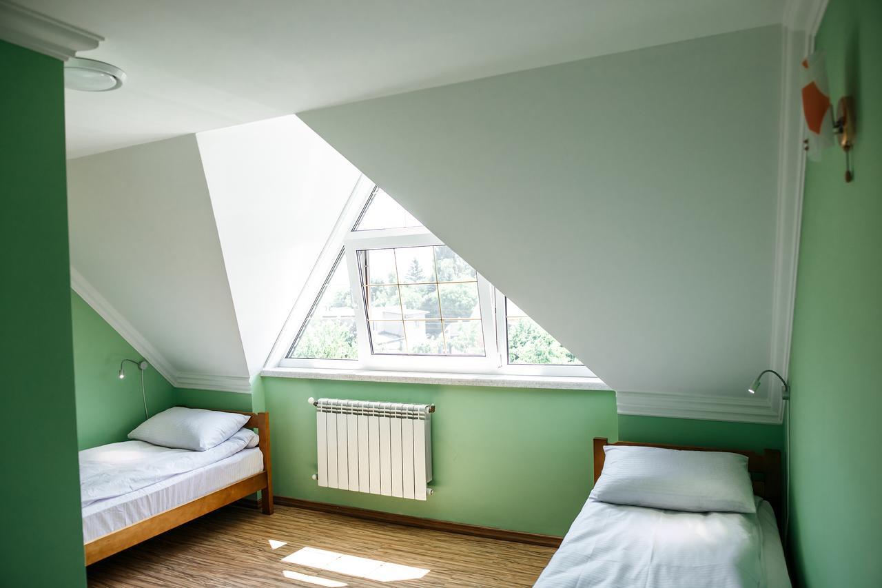 Sweet Home Hostel / Guest House 체르니우치 외부 사진