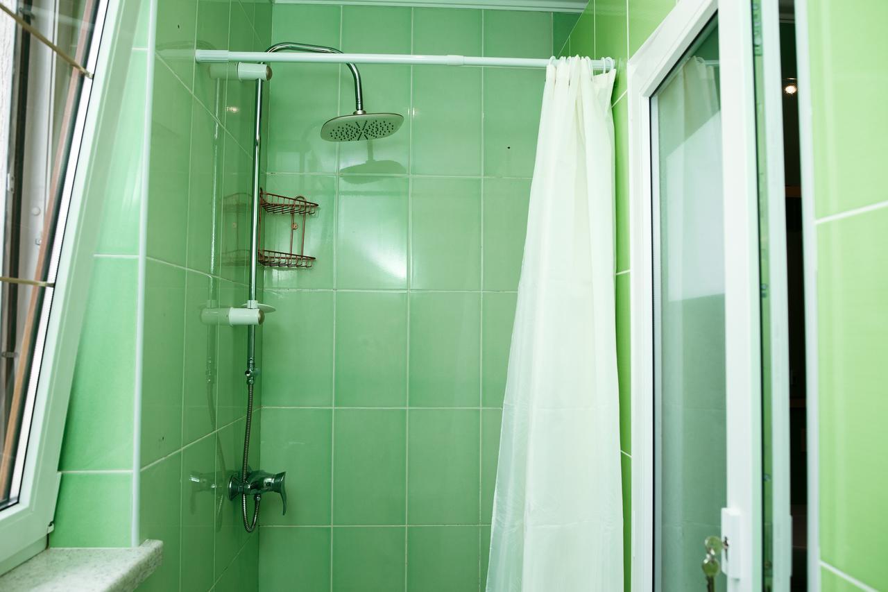 Sweet Home Hostel / Guest House 체르니우치 외부 사진