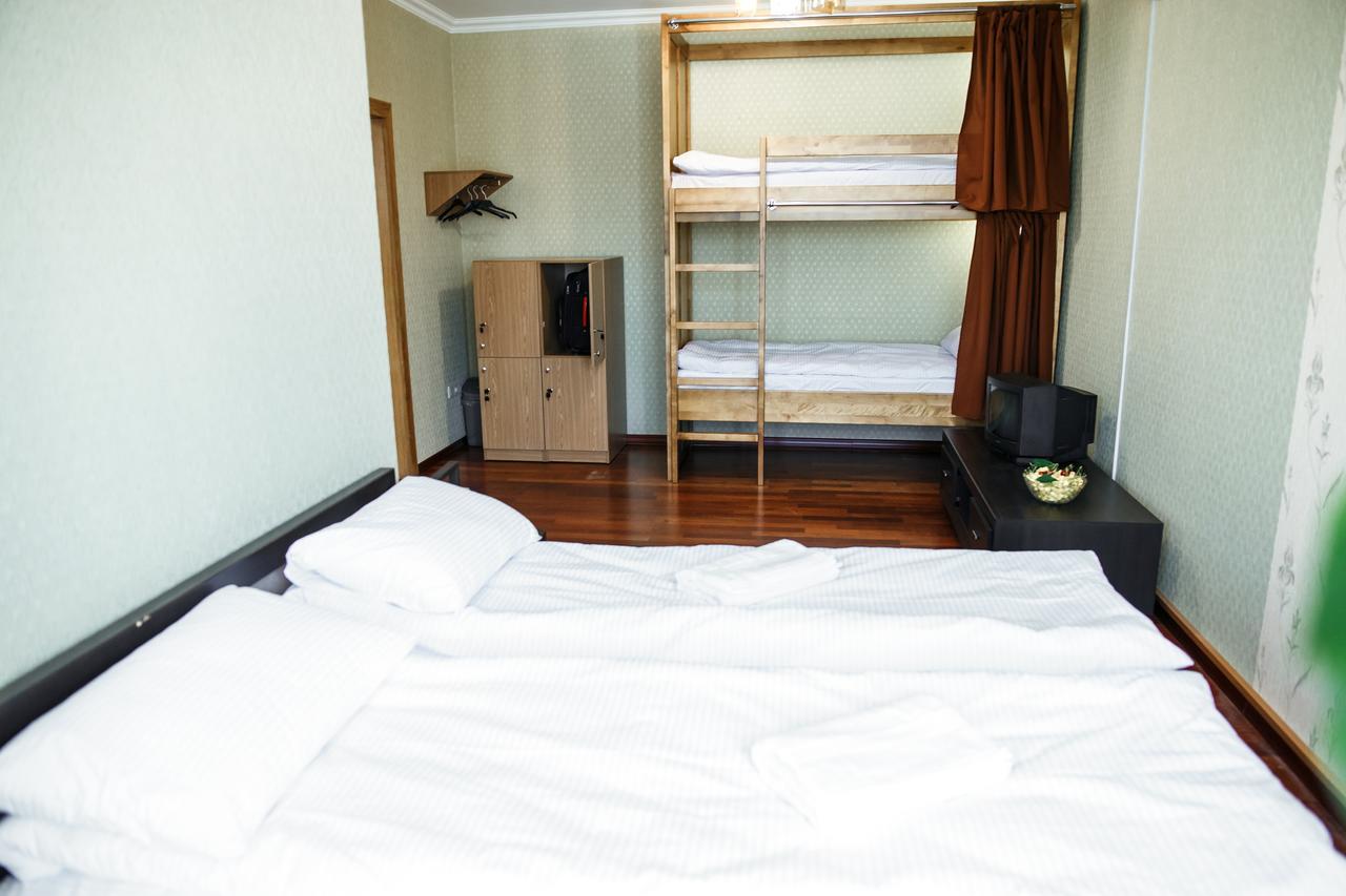 Sweet Home Hostel / Guest House 체르니우치 외부 사진
