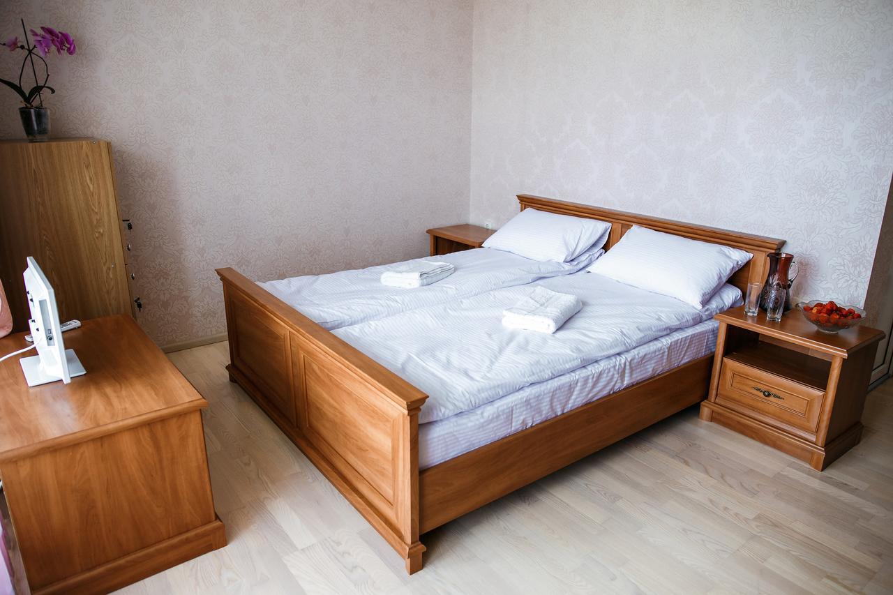 Sweet Home Hostel / Guest House 체르니우치 외부 사진