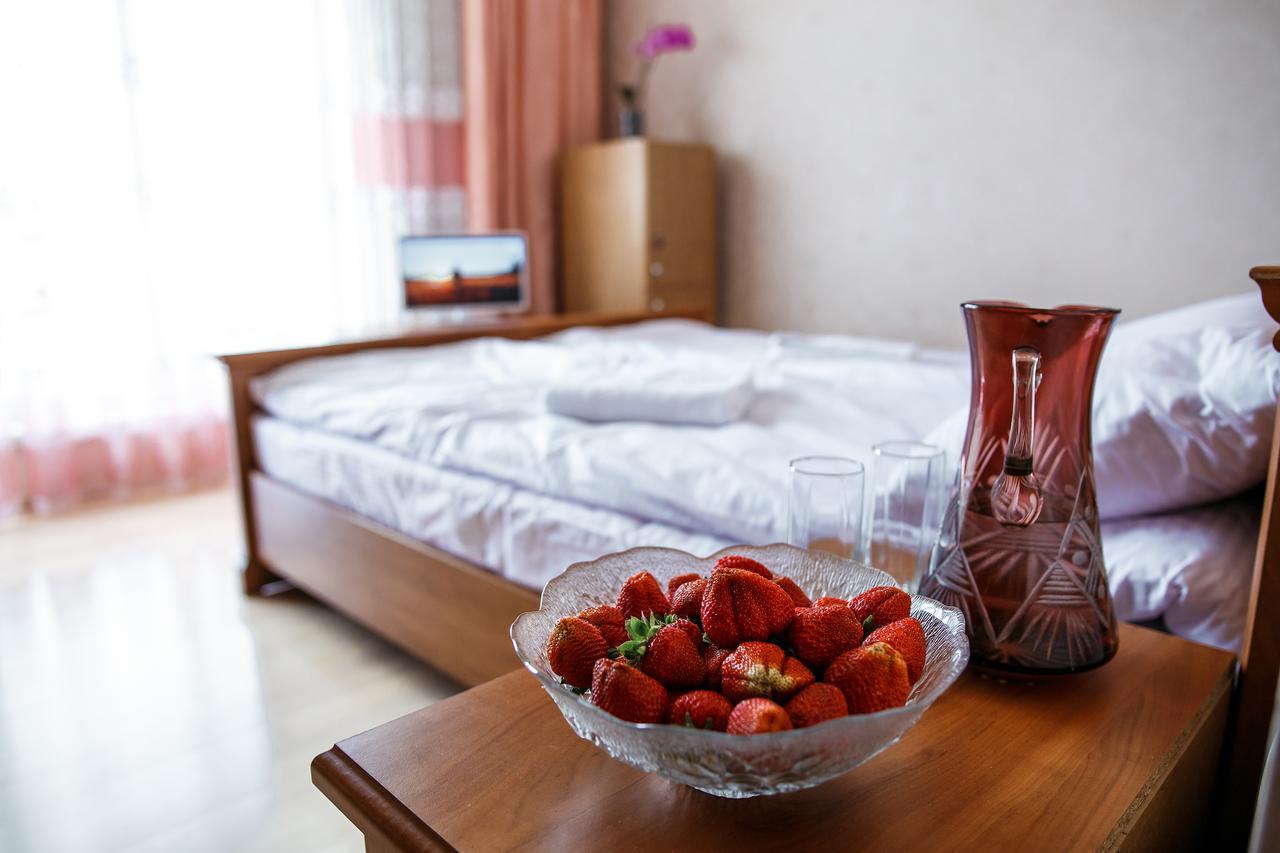 Sweet Home Hostel / Guest House 체르니우치 외부 사진