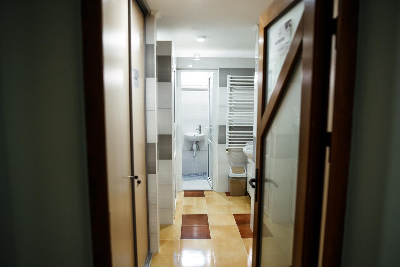 Sweet Home Hostel / Guest House 체르니우치 외부 사진