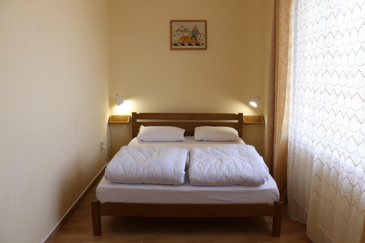 Sweet Home Hostel / Guest House 체르니우치 외부 사진